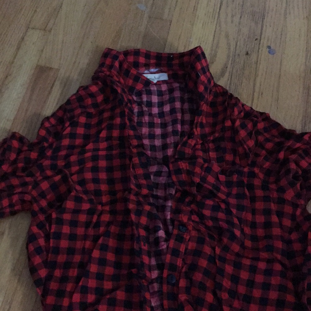 A cropped red flannel
